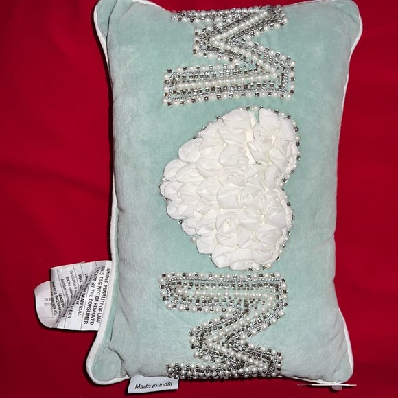 Mom❤️Love Pearl Beaded Hand-Embroidered  - NWT - Picture 3 of 8